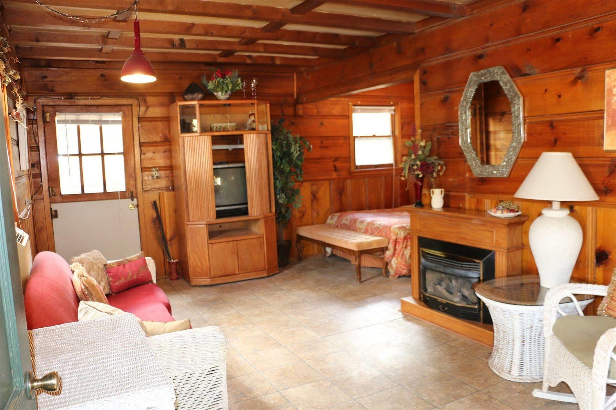 Apple Creek Cottages Прескот Екстериор снимка