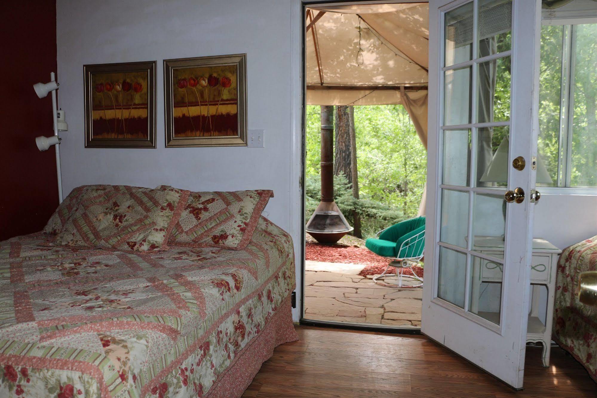 Apple Creek Cottages Прескот Екстериор снимка